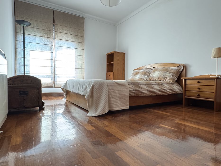 Cama casal Cerne + mesa cabeceura + movel de apoio