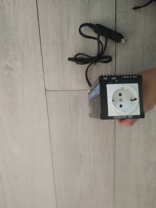 Inversor de corrente 12V para 220V 150W — carro / autocaravana /viagem