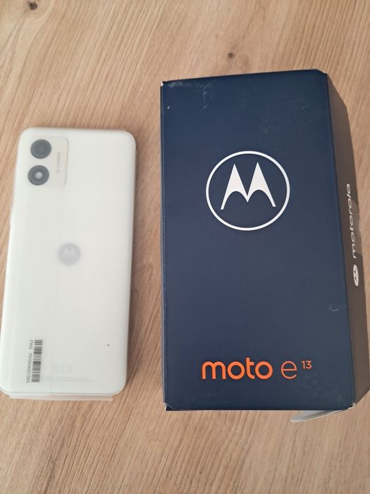 Telefon Motorola E 13