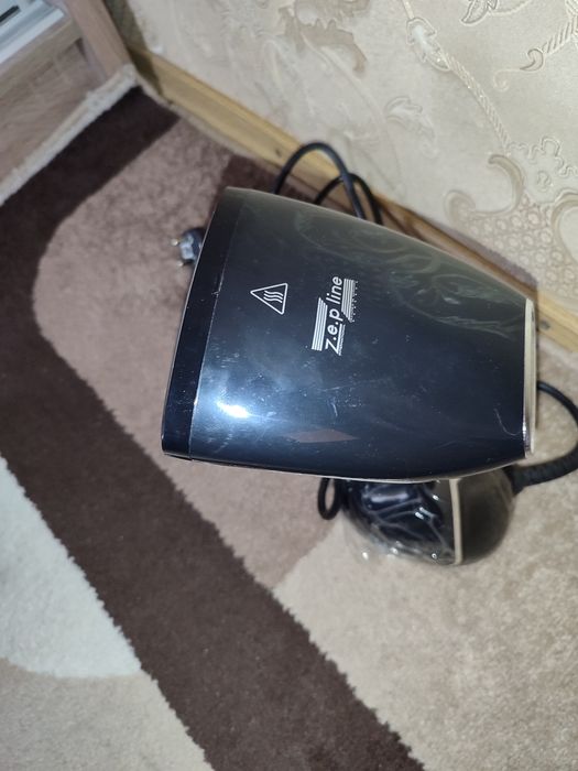 Відпарювач для одягу