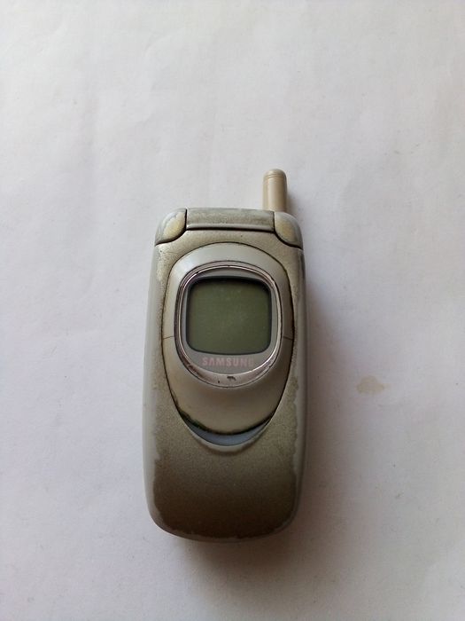 Ретро мобільний телефон Samsung SGH-A800