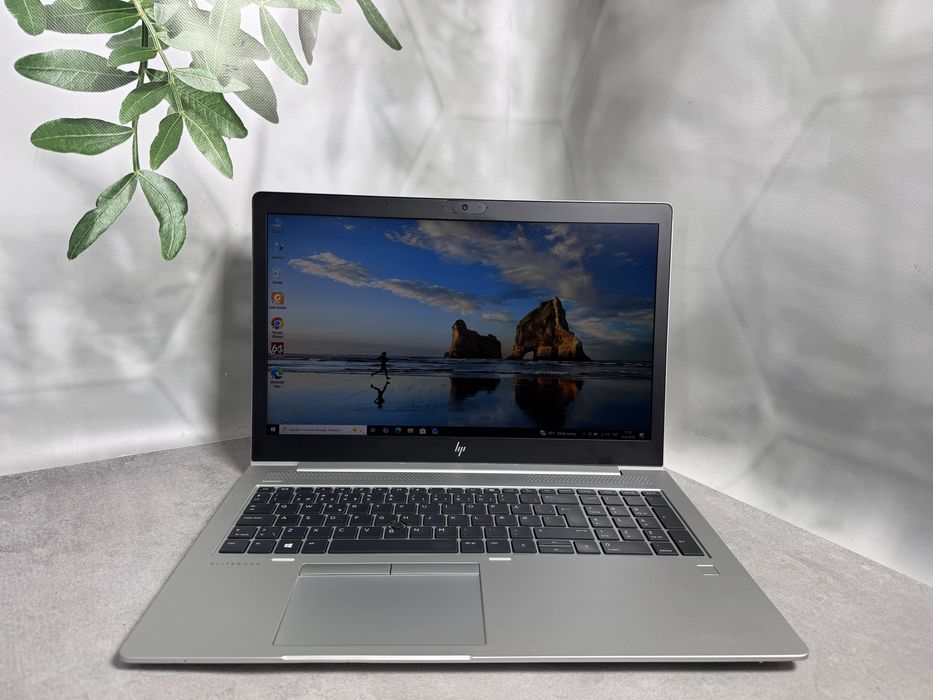 HP EliteBook 755 G5 / Ryzen 5 2500U / 8GB RAM / 256GB SSD / FHD 15.6"