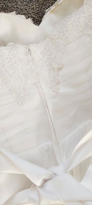 Suknia ślubna,  wzrost 172 cm (typowe M)