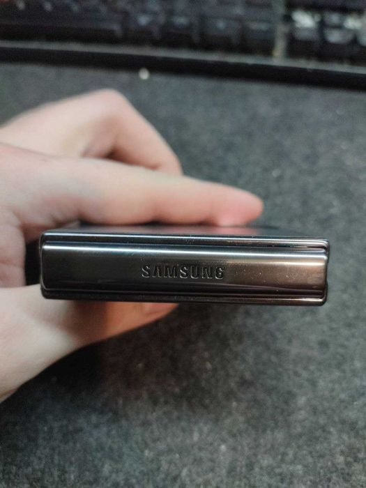 Samsung Galaxy Z Flip 4 128 F-721B