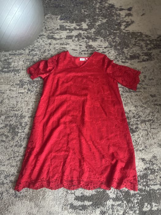 Wizytowa koronkowa sukienka nowa