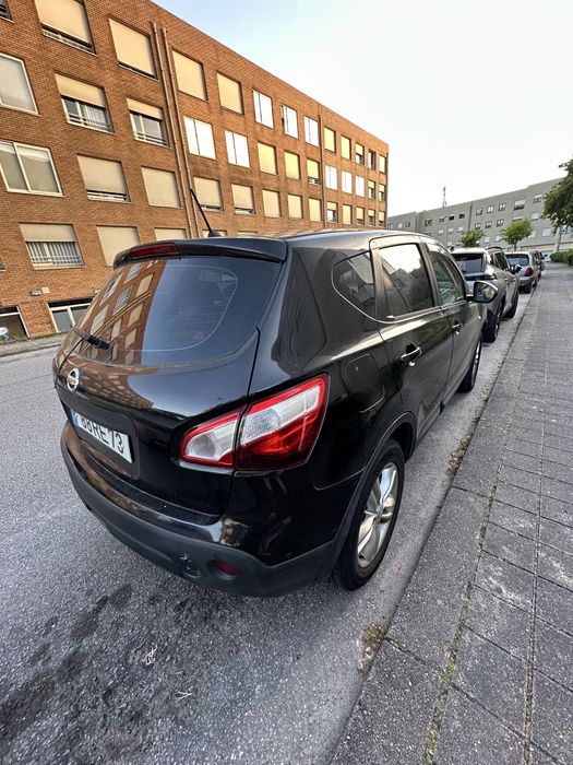 Nissan Qashqai - Carro