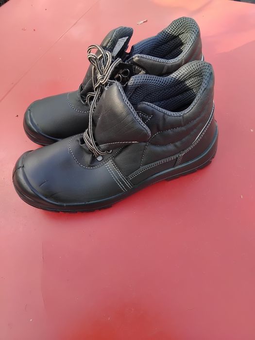 Робочі чоловічі ботинки
