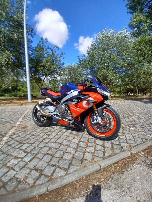 Aprilia  rs660  extras/material de origem