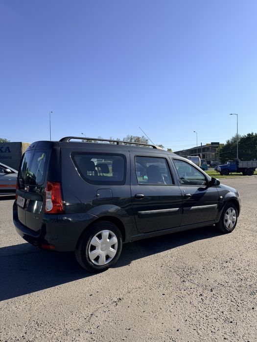 Машина Dacia Logan пригнаний з Нідерланд