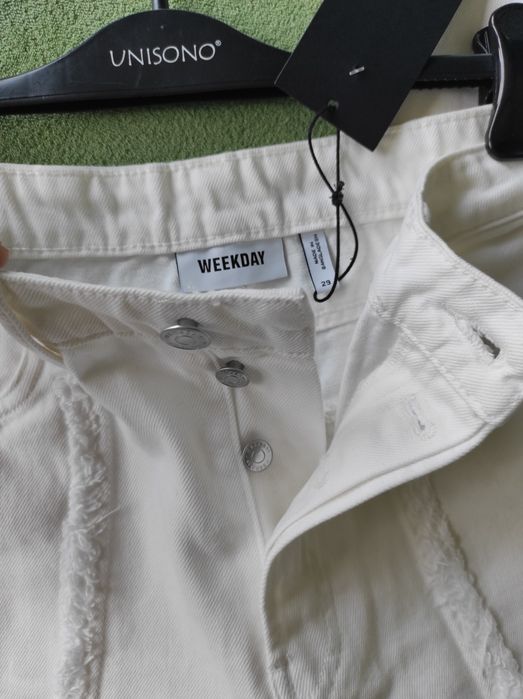 Wyprzedaż z 269 Nowe Weekday jeansy L  wysoki stan 29/34