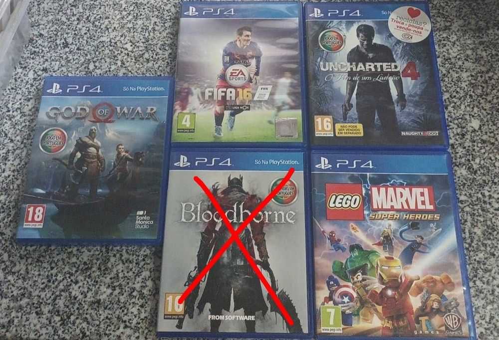 Ps4 com vários jogos