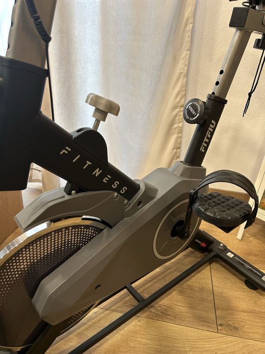 Bicicleta estática fitfiu fitness