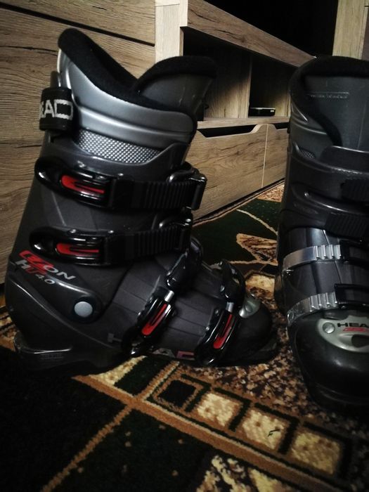 Продаю лижні черевики