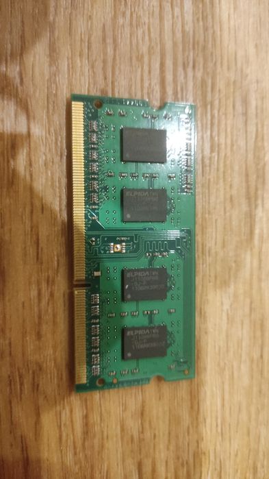 Продам модуль пам'яті Unifosa 1GB GDDR3-1333 1GB, made in Taiwan