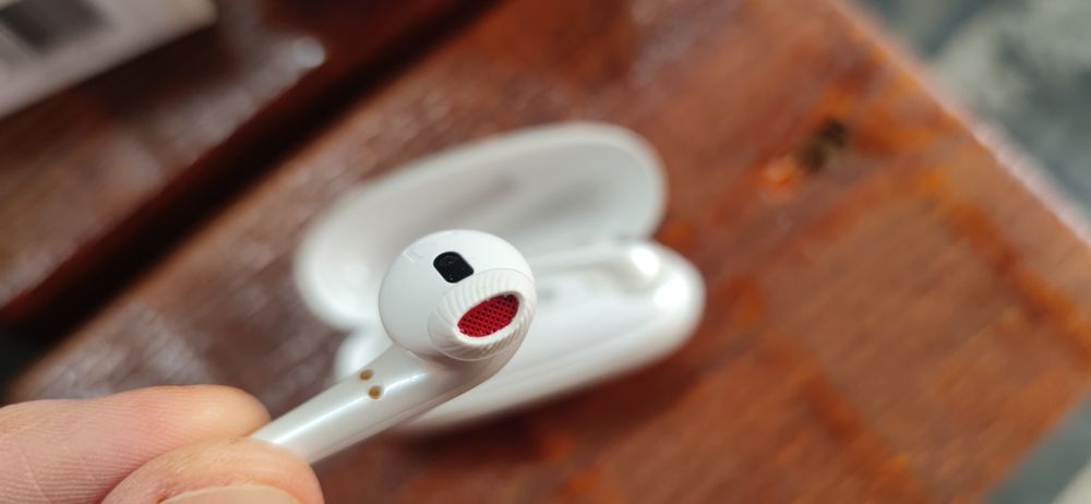 Продам наушники 1MORE ComfoBuds