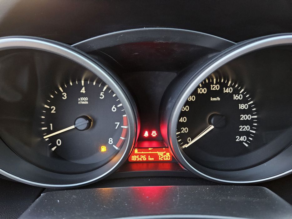 Mazda 5 II 1.8 115 KM Benzyna Bogata Wersja Wyposażenia* 7 osobowe** Hak* Okazja*