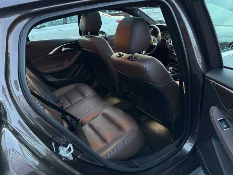 2017 Infiniti QX30