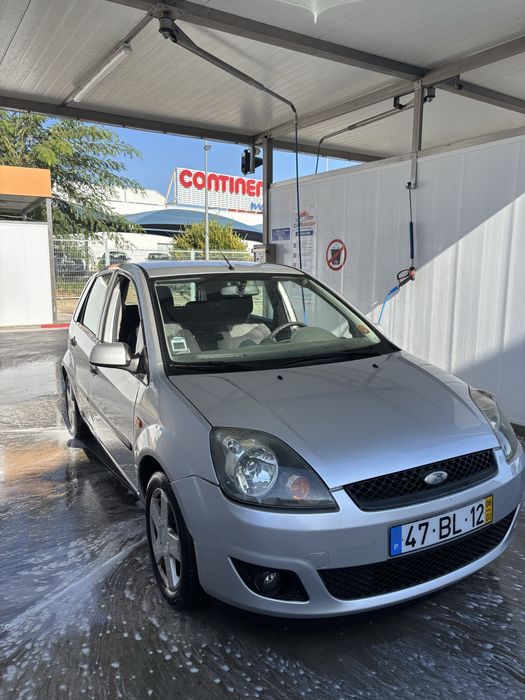 Ford Fiesta 1.25 • 2006 • 188.000 km • REVISÃO FEITA + PNEUS NOVOS