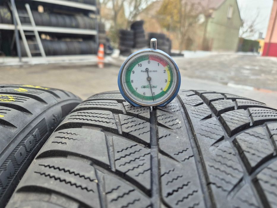 Bridgestone Blizzak LM001 225/40r18 92V Rant ochronny N4592