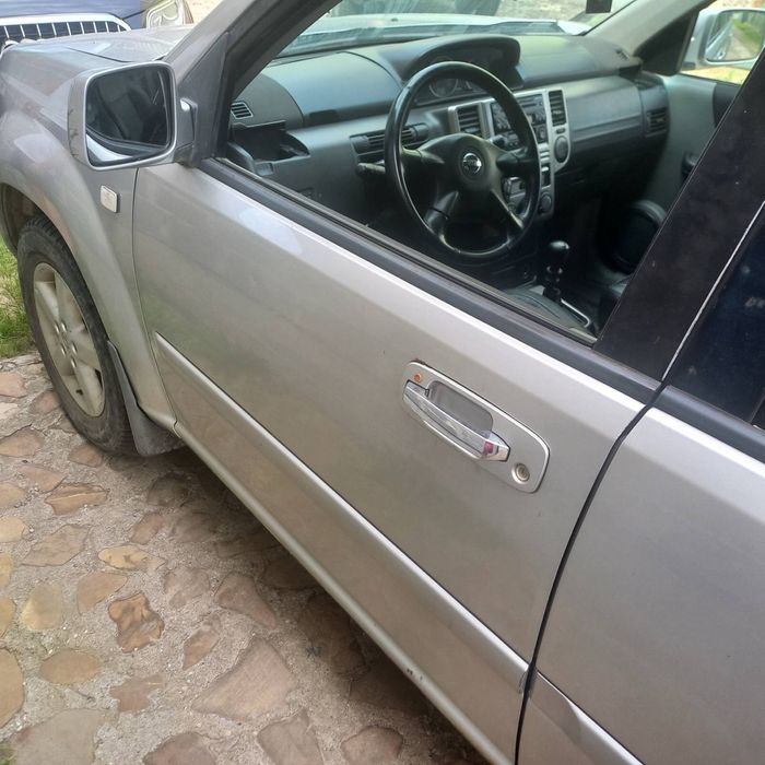 Nissan x-trail 2.2D повний привід