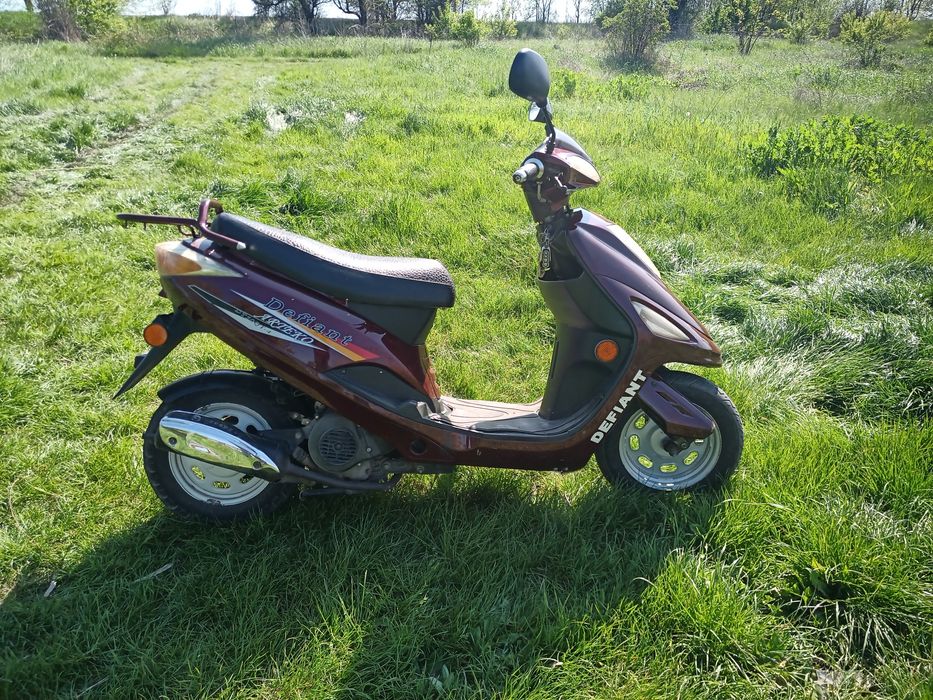 Скутер Defiant  Arteko DT50QT-4.