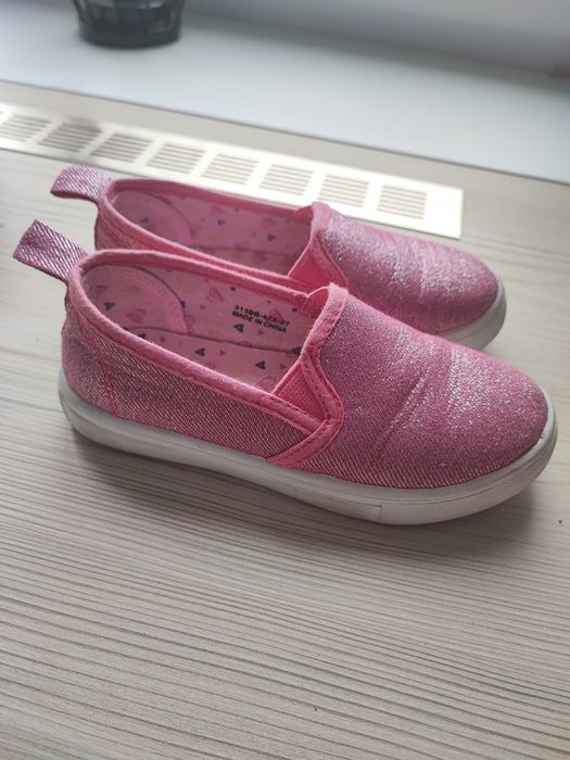 Взуття для дівчинки . 26 розмір.  Весняне взуття для дівчинки.