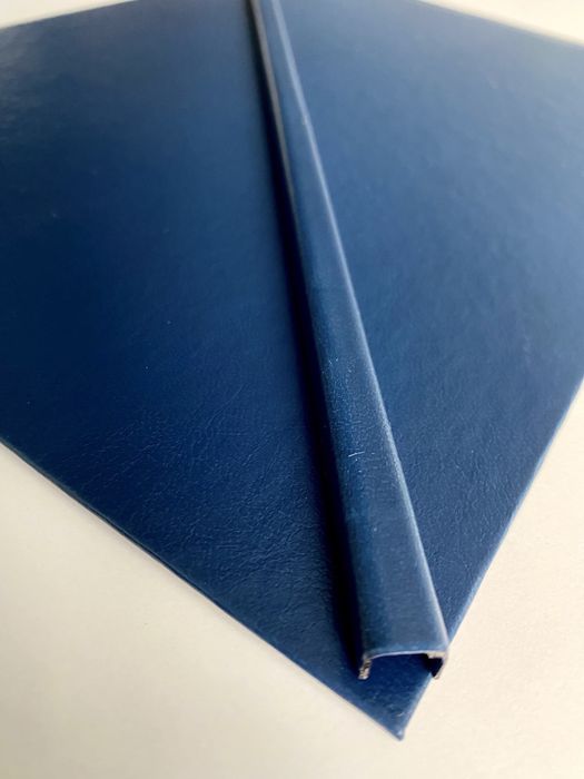 Обкладинка та канал для твердої політруки