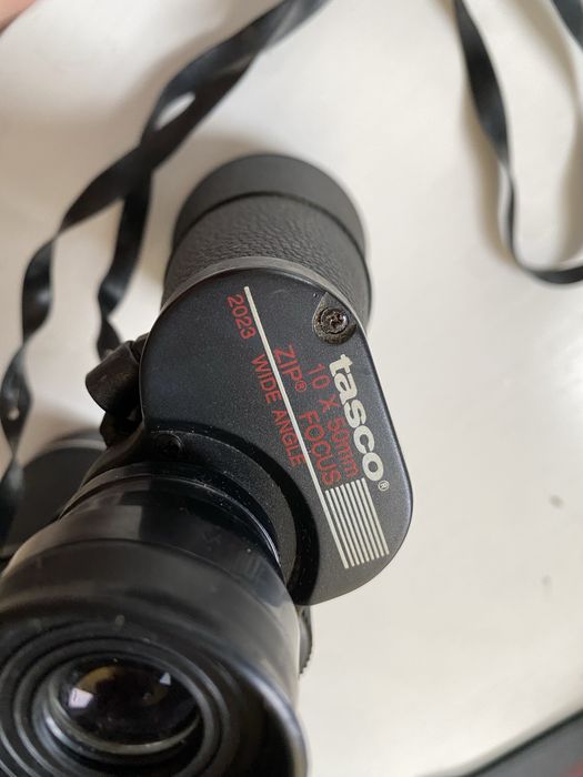 Бінокль Tasco  10*50mm zip focus wide 367 ft/1000 yds 122 m/q1000m