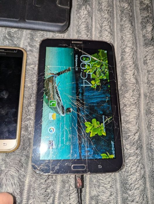 Samsung j3(6),samsung tab3, nomi 4070