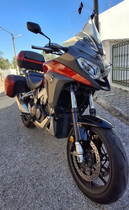 Honda VFR Crossrunner 800x