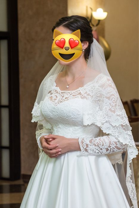 Весільна сукня