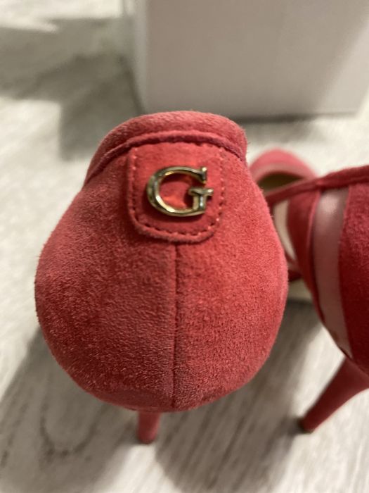 Szpilki buty guess 37