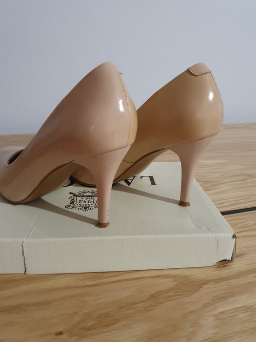 Lasocki szpilki nude beżowe 38