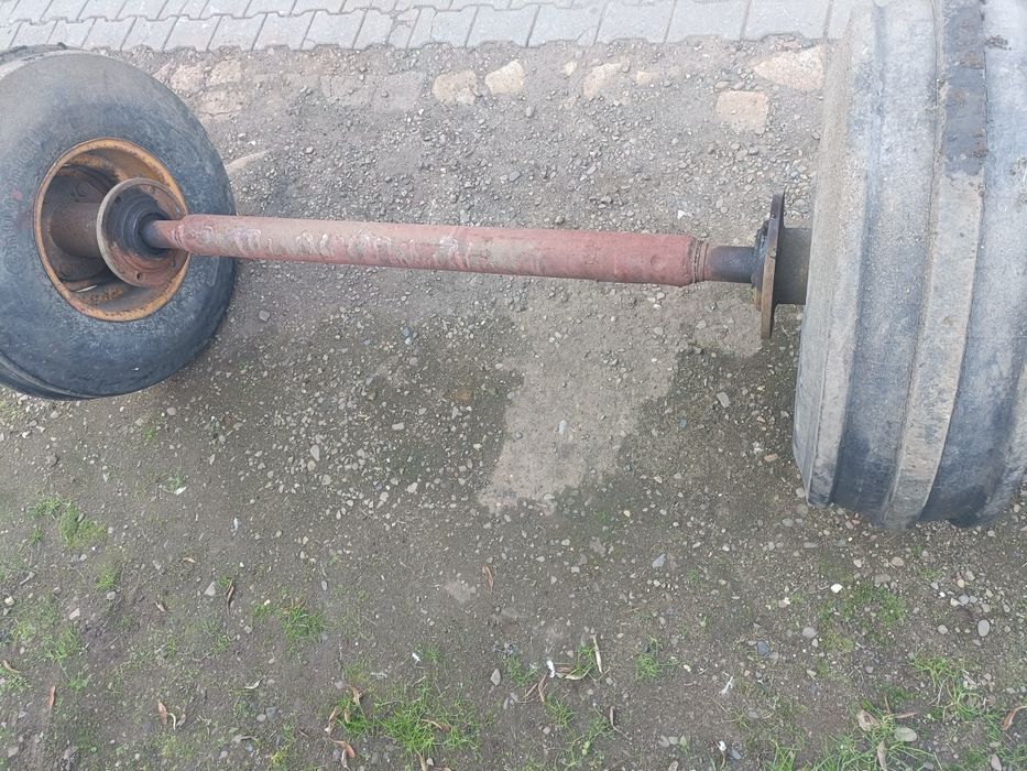 oś do przyczepy możliwość bliźniaka  solidna
