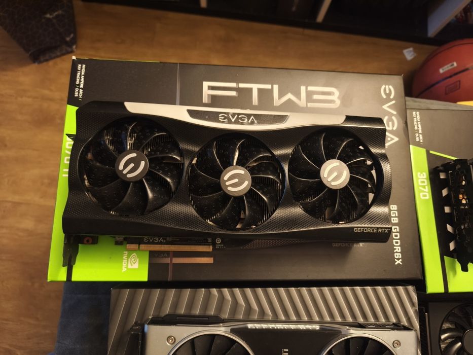 Vendo várias gráficas avariadas!64752024179075121