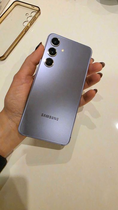 Samsung Galaxy S24 256GB Cobalt Violet – Excelente Estado