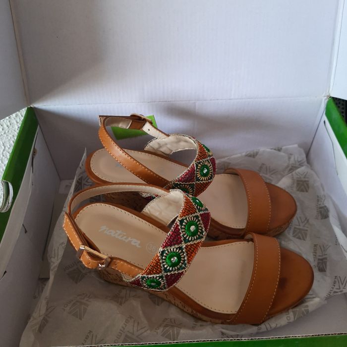 Sandálias NATURA 36 - NOVAS