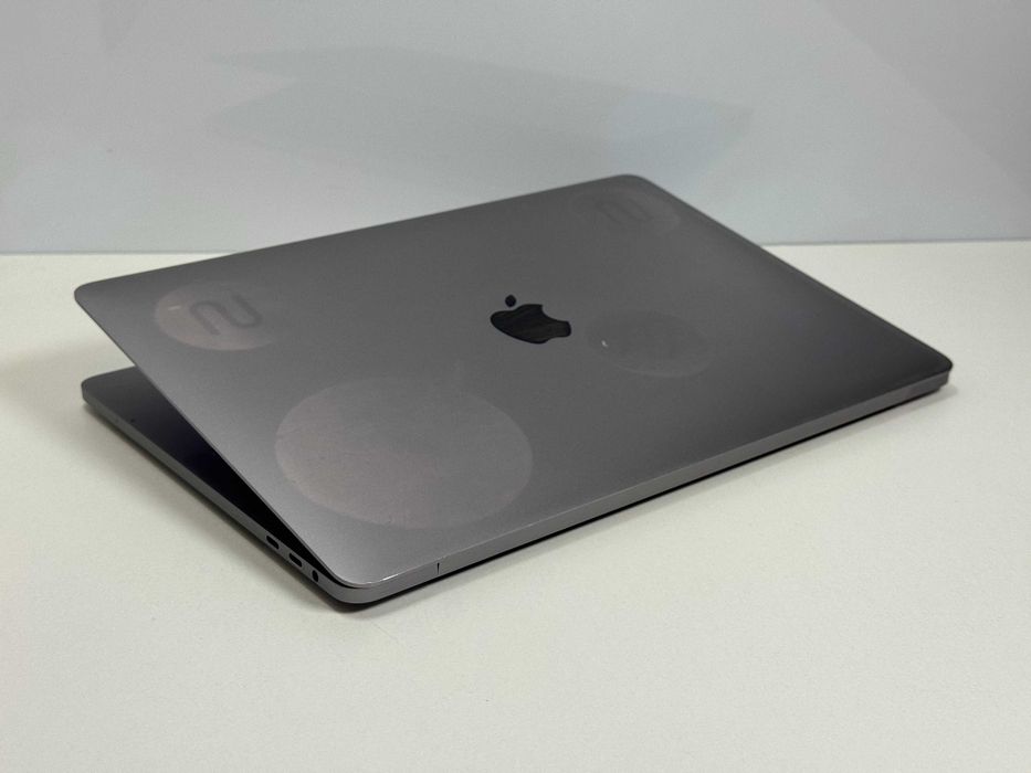 MacBook Pro 13 2016 Touchbar i5 8GB RAM 256GB SSD