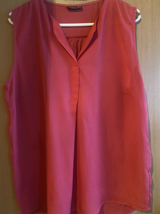 Bluzeczka w kolorze malinowym .