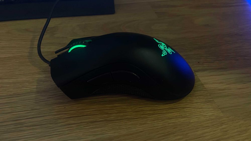 Rato Razer DeathAdder Essential – Ergonómico