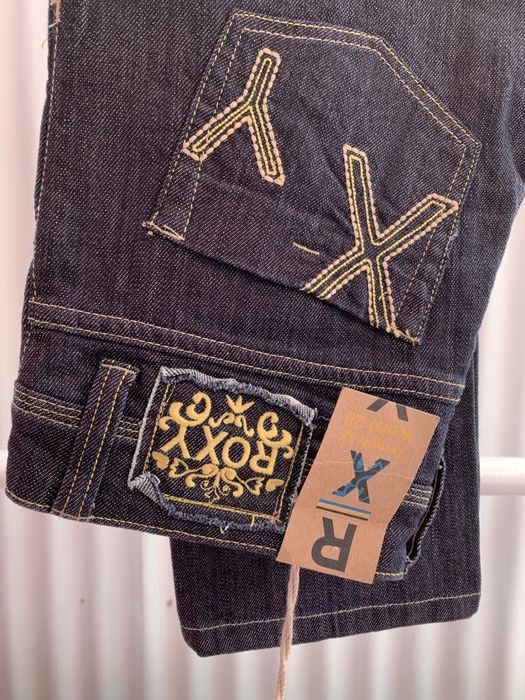 Roxy Jeans Size 28 (New/With Tag)64552540601857120