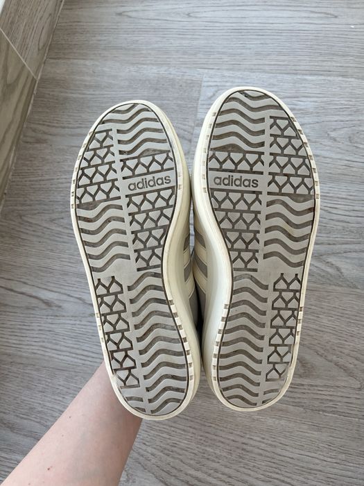 Adidas кросввки