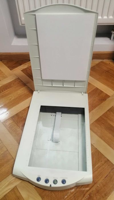 Сканер UMAX Astra 3400
