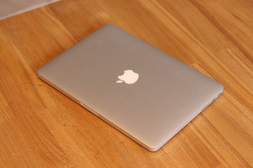 MacBook Pro (Retina, 13-inch, Early 2013) z Windows 11/macOS Catalina