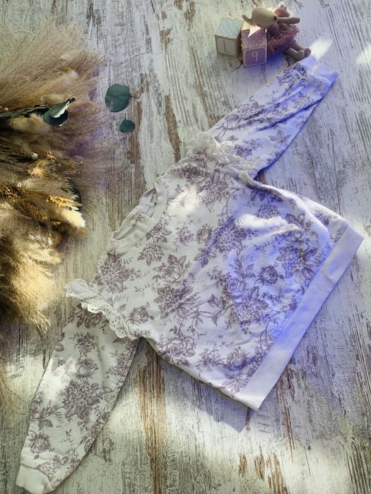 Biala bluza w kwiaty, koronkowe obszycie Newbie r86