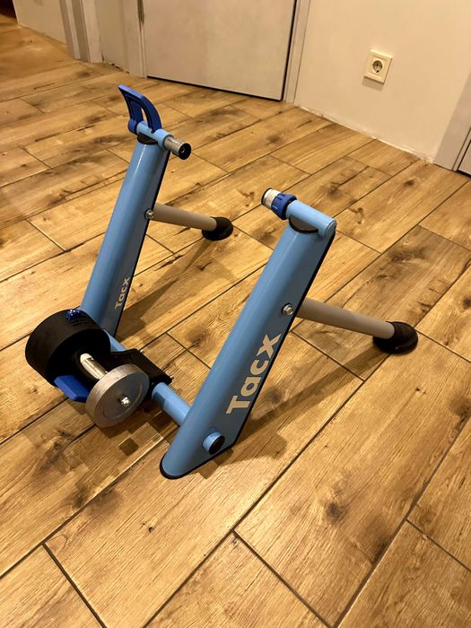 Велостанок Tacx Blue Twist (велотренажер)