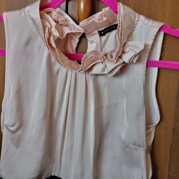 Elegancka bluzka bez rękawów