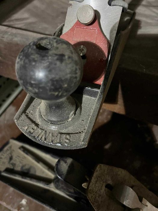 Pequenas ferramentas para trabalhar a madeira