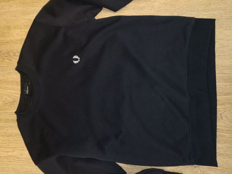 Продам  кофту Fred Perry