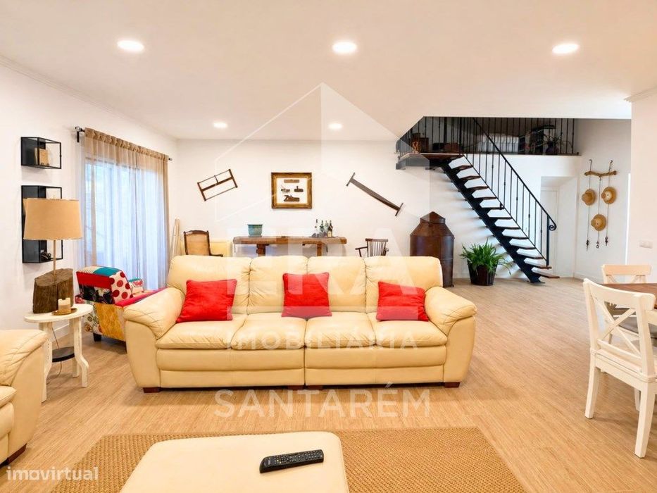 Moradia inserida num lote de 567,30 m²